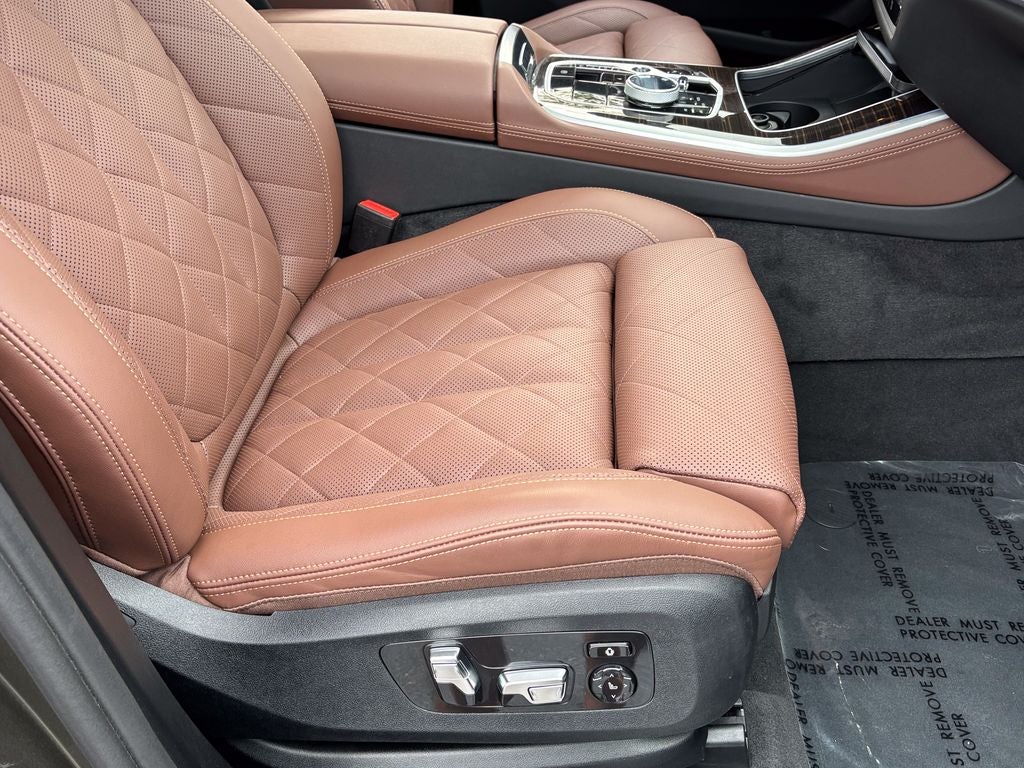 2025 BMW X5 M60i