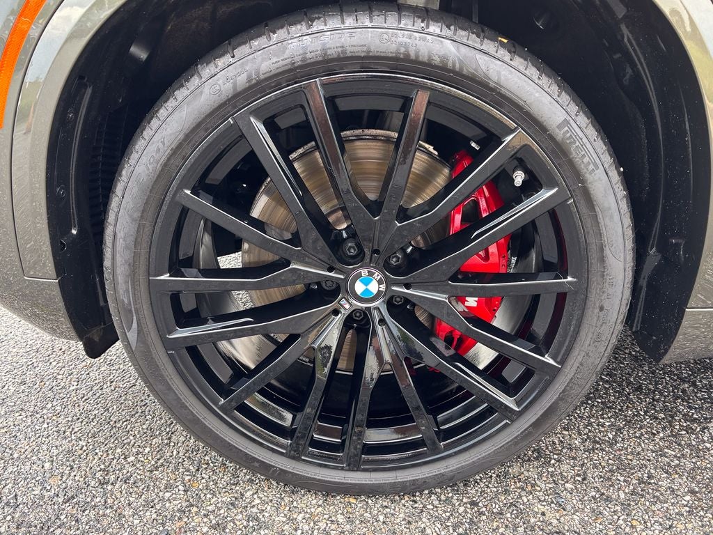 2025 BMW X5 M60i
