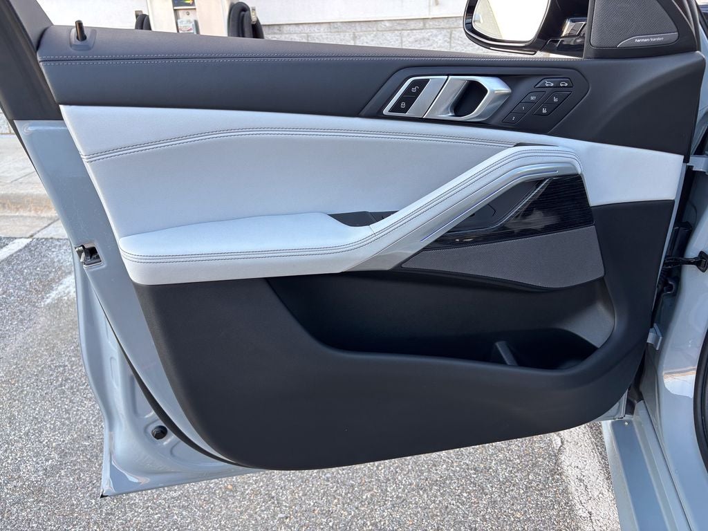 2024 BMW X6 xDrive40i