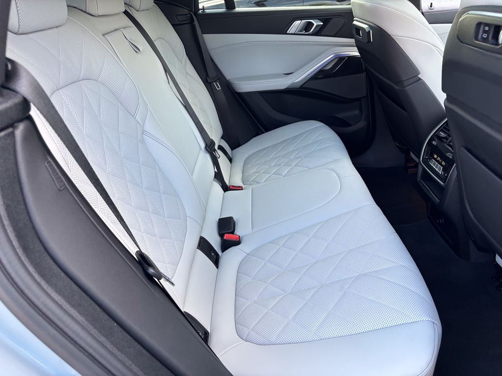 2024 BMW X6 xDrive40i