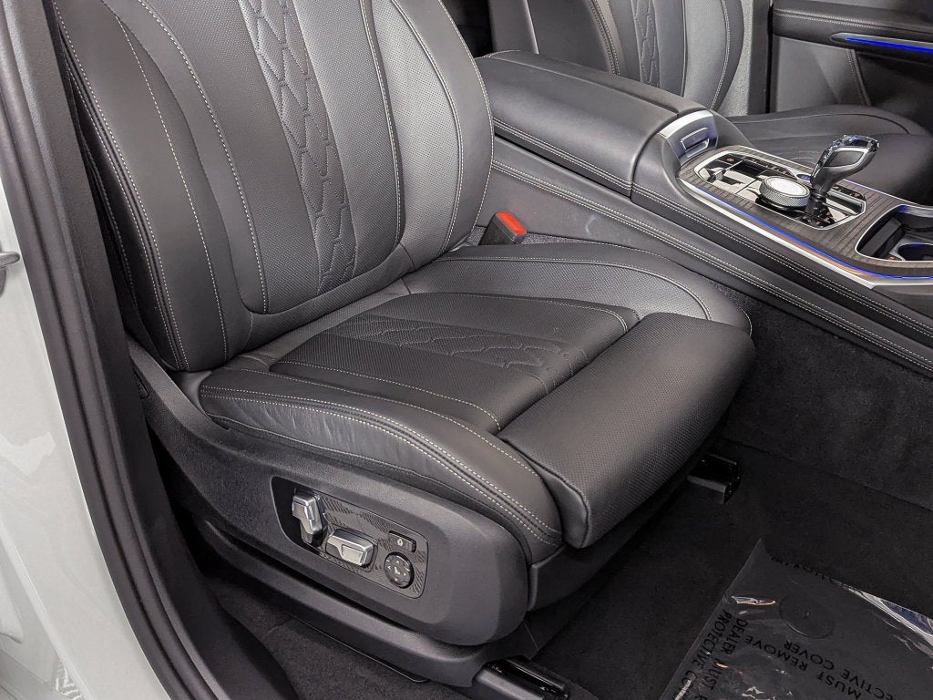 2026 BMW B7 ALPINA XB7