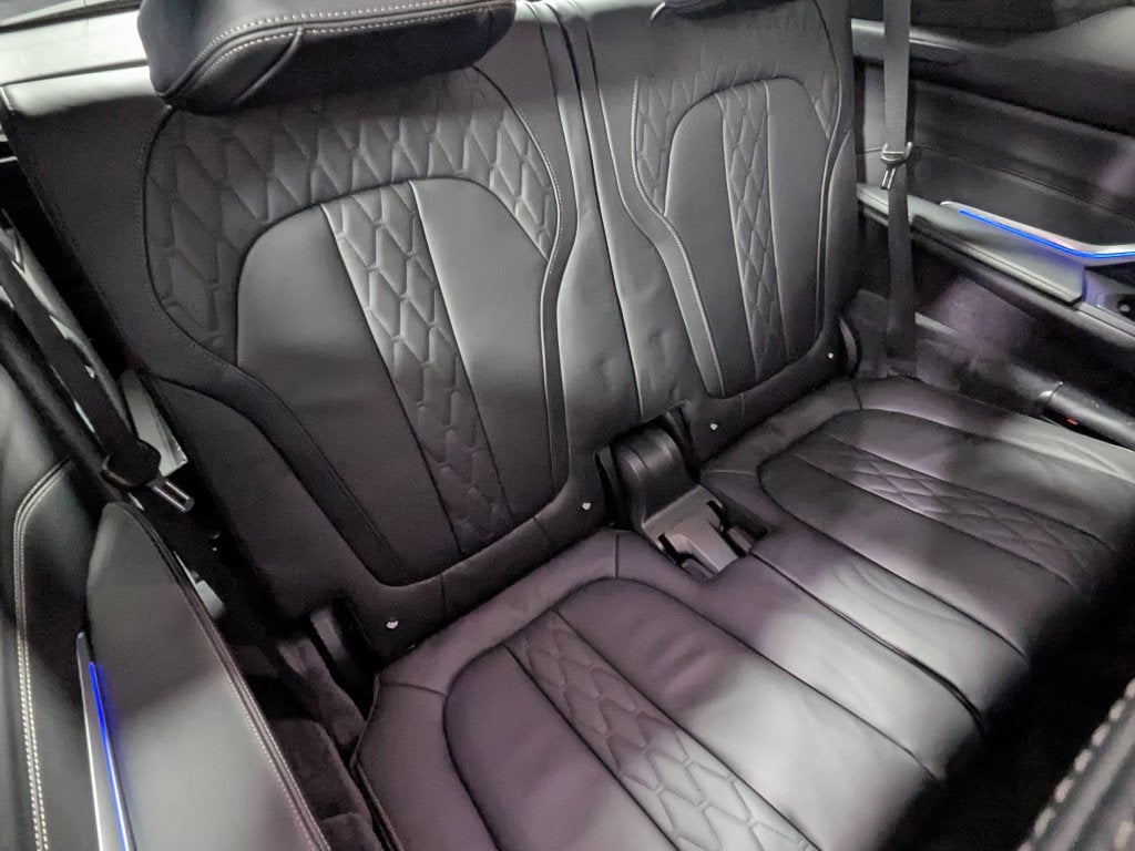2026 BMW B7 ALPINA XB7