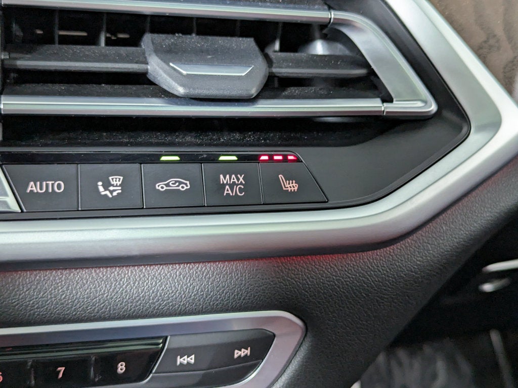 2022 BMW X6 xDrive40i