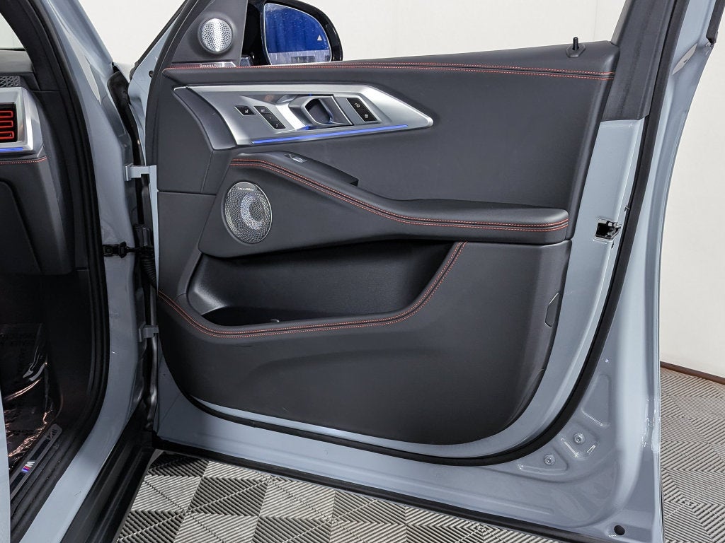 2024 BMW XM Label