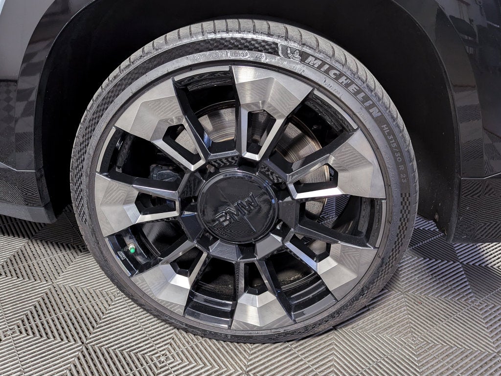 2024 BMW XM Label