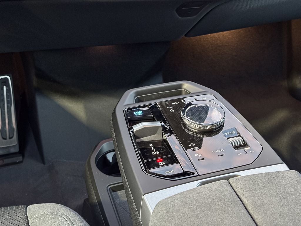 2026 BMW iX xDrive45