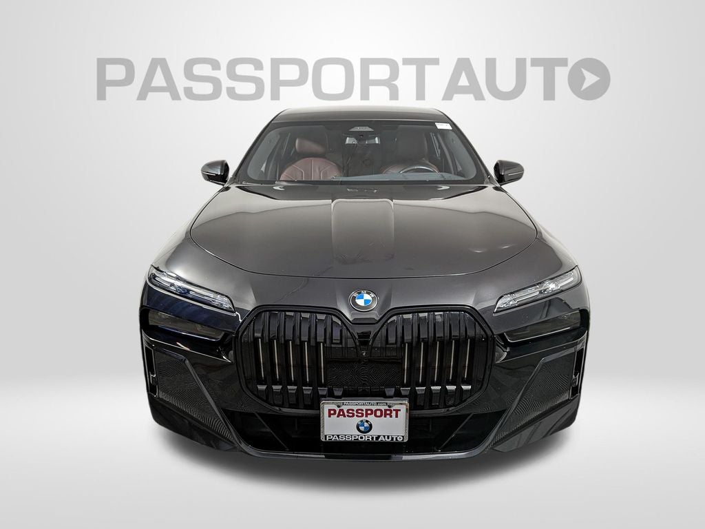 2023 BMW 7 Series 740i