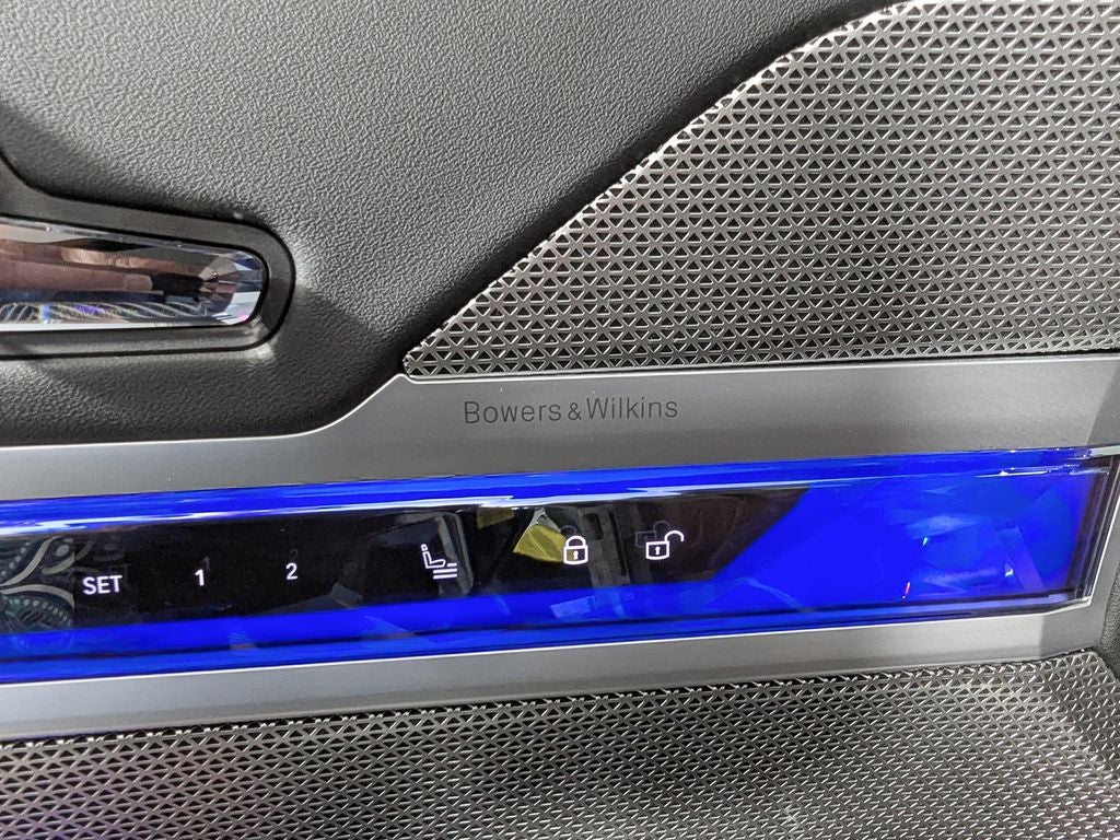 2023 BMW 7 Series 740i