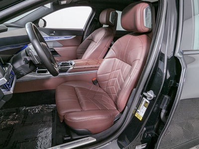 2023 BMW 7 Series 740i