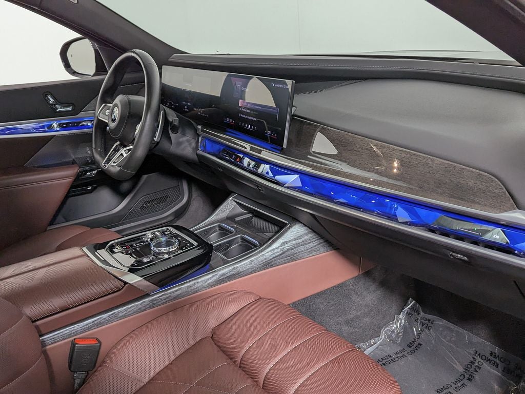 2023 BMW 7 Series 740i