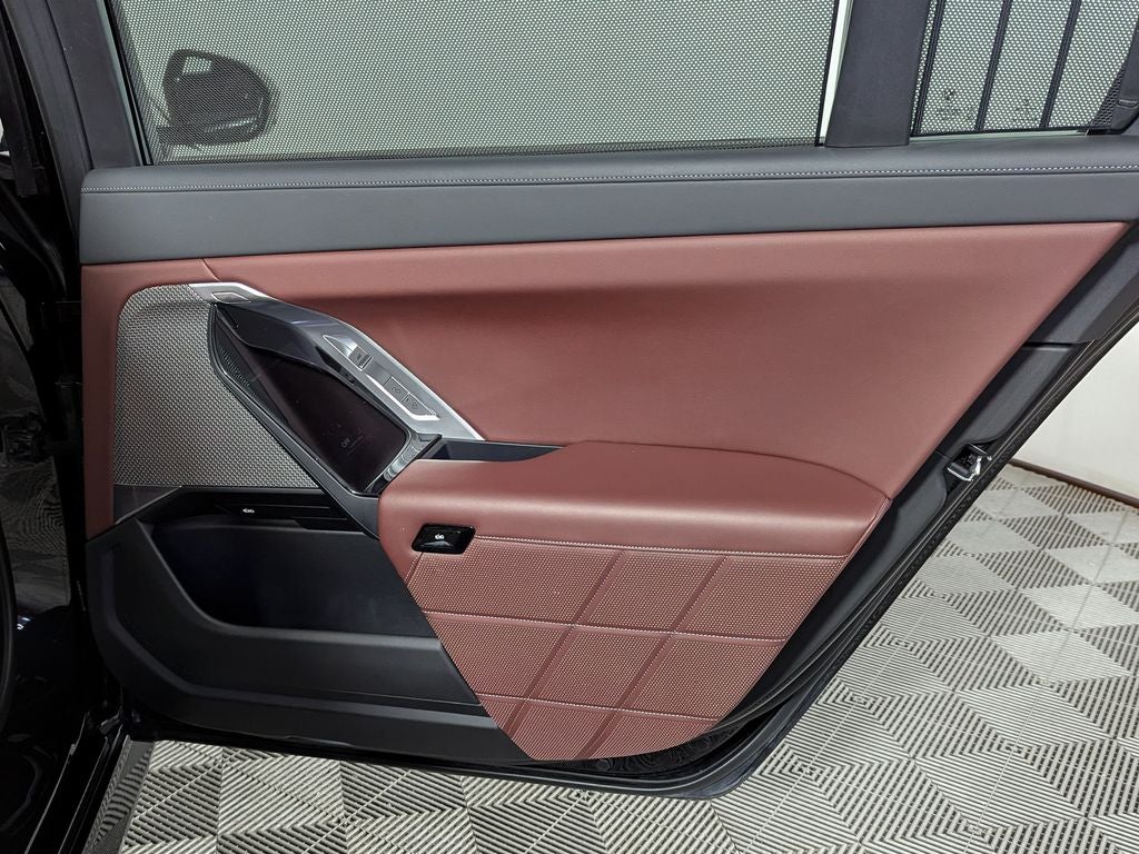 2023 BMW 7 Series 740i