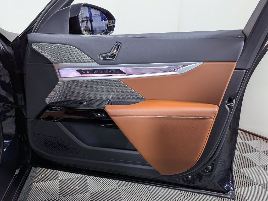 2023 BMW 740i 740i