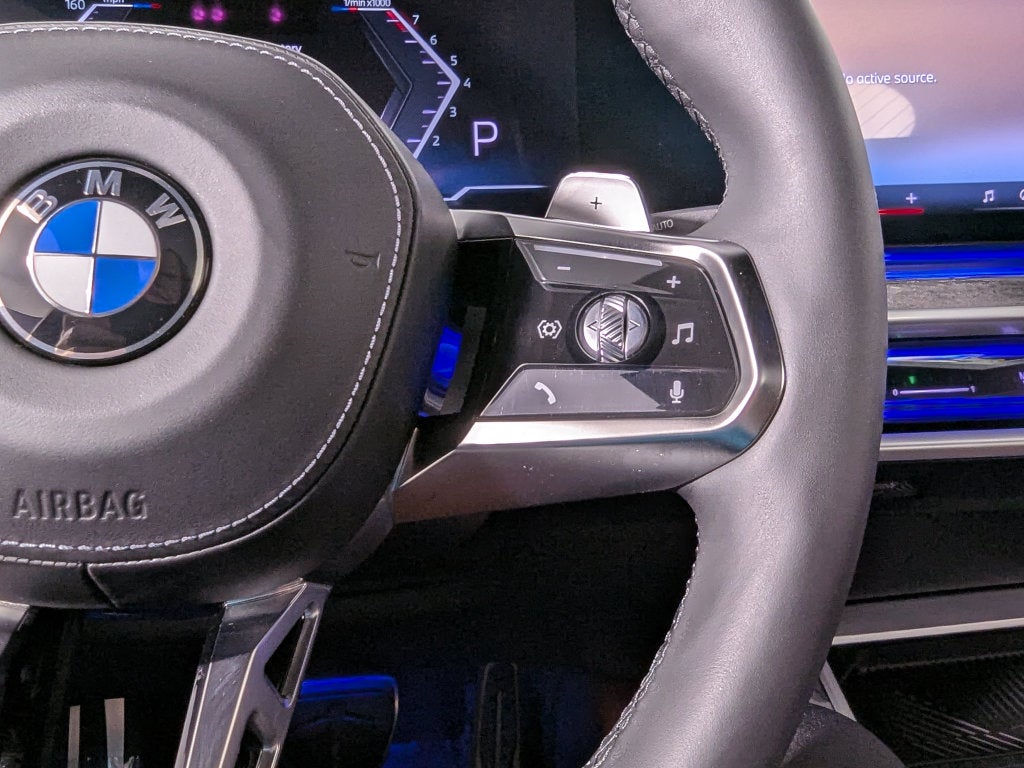 2023 BMW 740i 740i