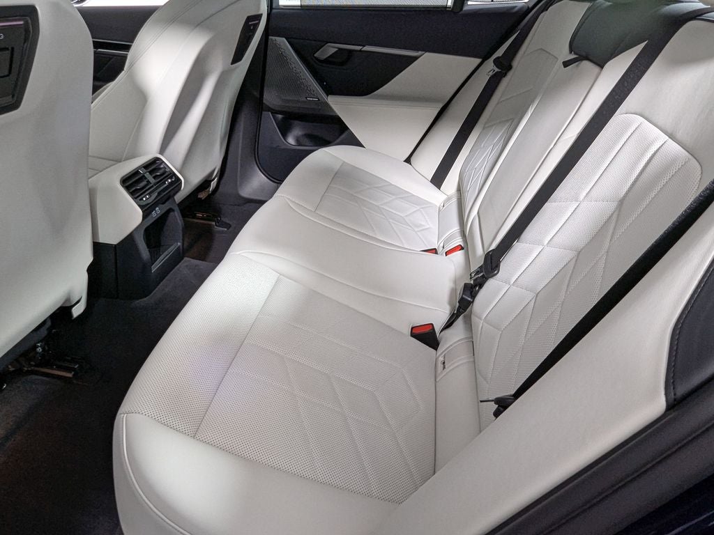 2025 BMW 530i xDrive 530i xDrive