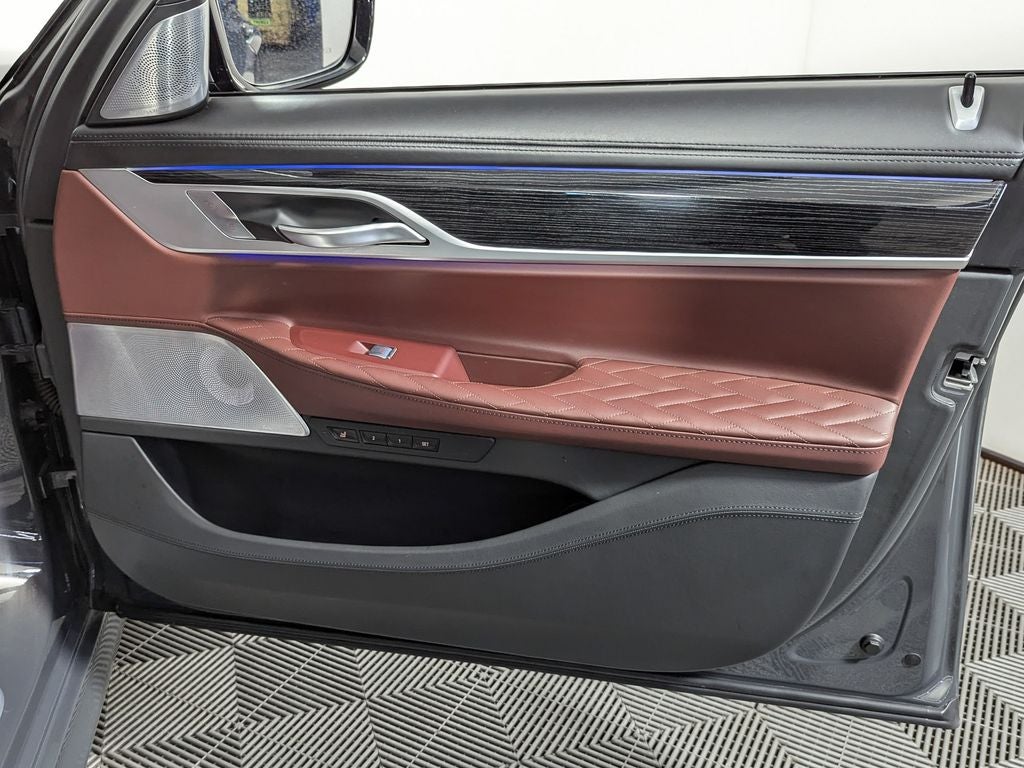 2020 BMW 7 Series 745e xDrive iPerformance