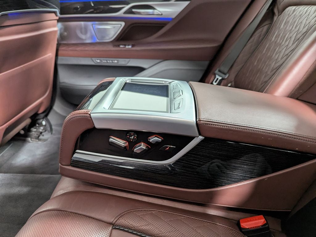 2020 BMW 7 Series 745e xDrive iPerformance