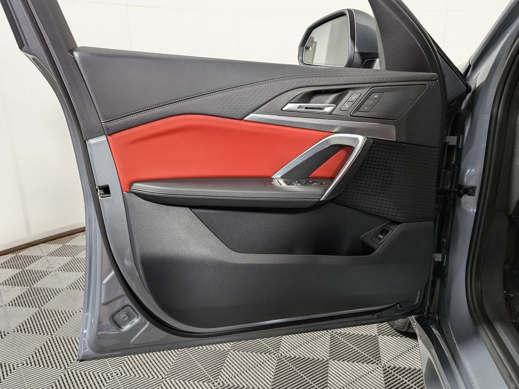 2025 BMW X2 xDrive28i