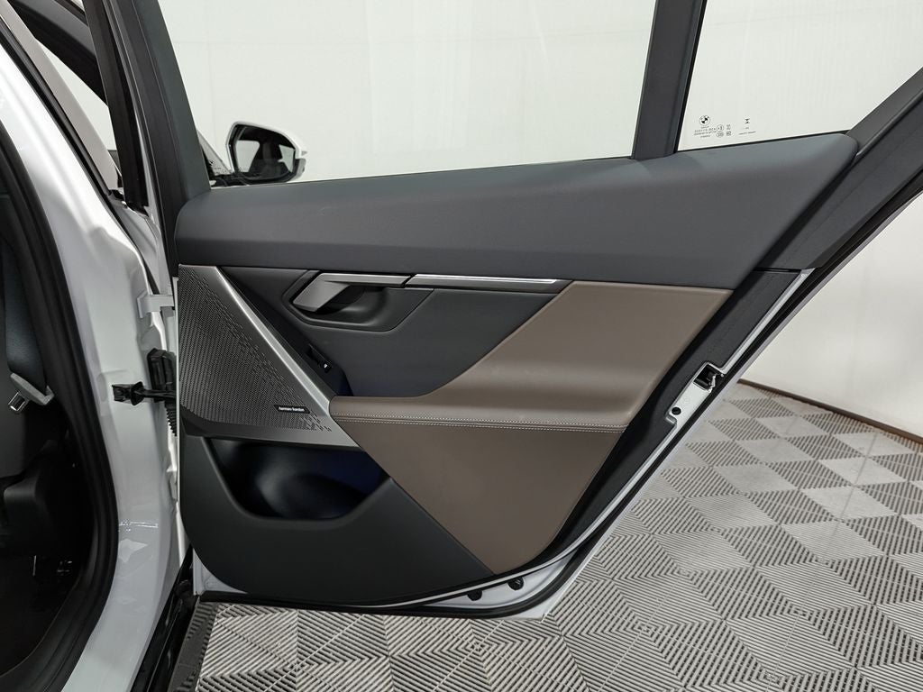 2025 BMW i5 xDrive40 xDrive40