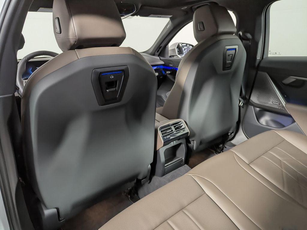 2025 BMW i5 xDrive40 xDrive40