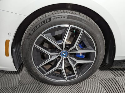 2025 BMW i5 xDrive40 xDrive40