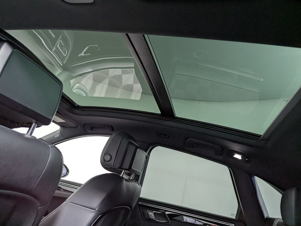 2025 Porsche Macan T