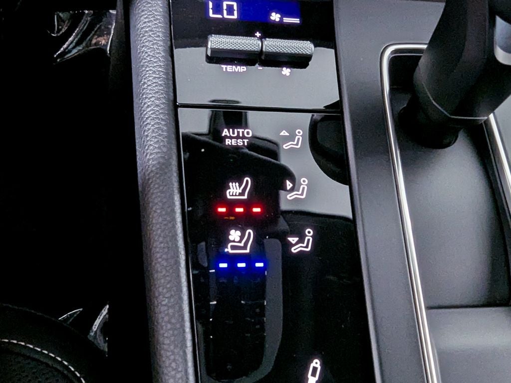2025 Porsche Macan T
