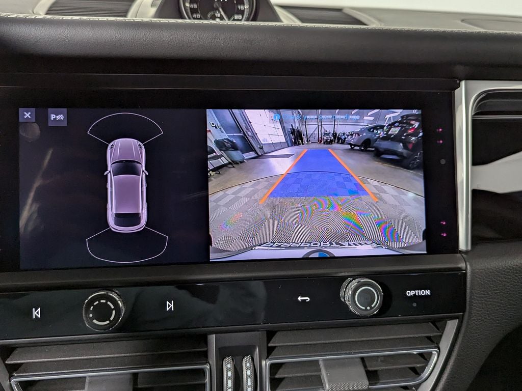 2025 Porsche Macan T