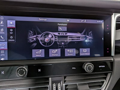 2025 Porsche Macan T