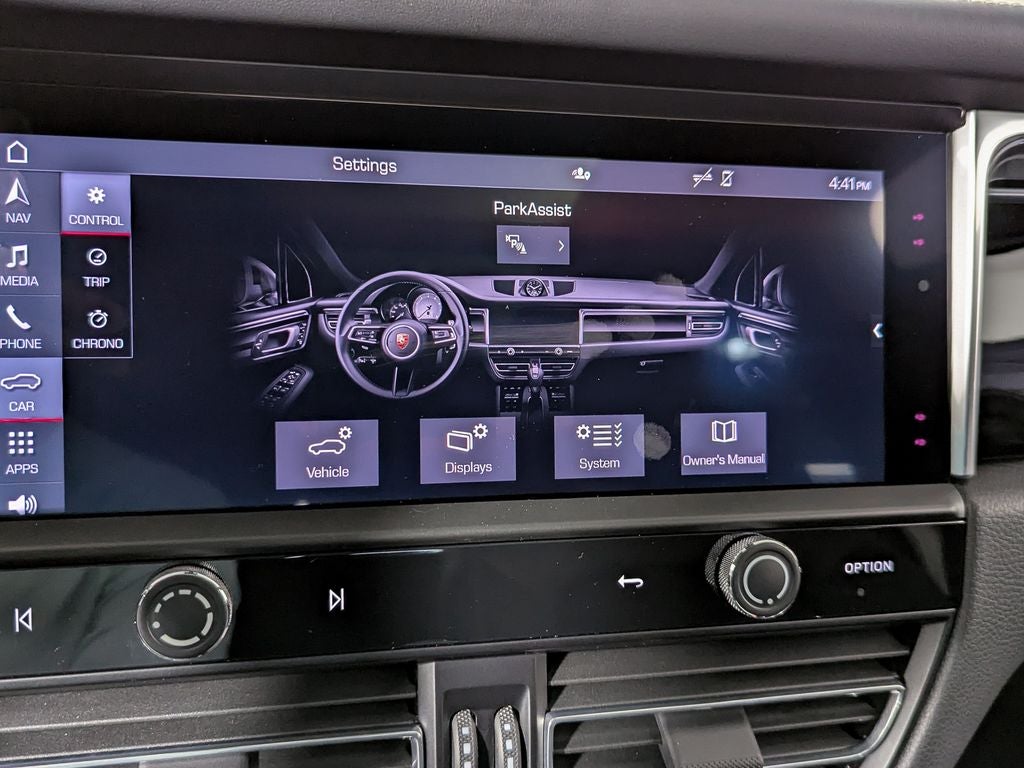 2025 Porsche Macan T