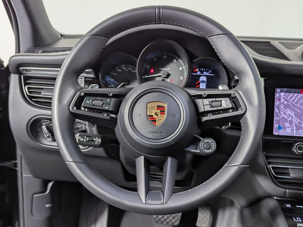2025 Porsche Macan T