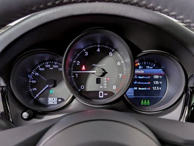 2025 Porsche Macan T