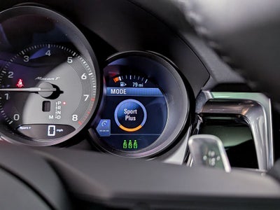 2025 Porsche Macan T
