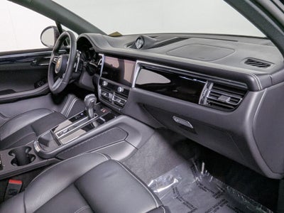 2025 Porsche Macan T