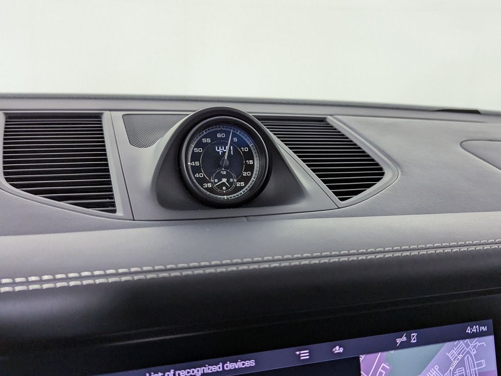 2025 Porsche Macan T