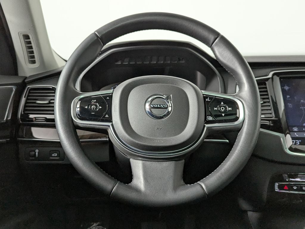 2016 Volvo XC90 T6 Momentum
