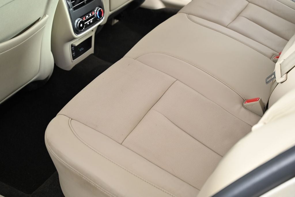 2017 Lincoln Continental Base