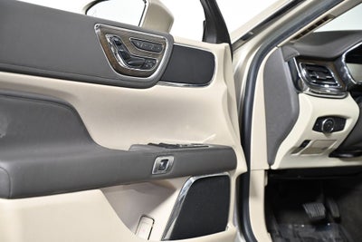 2017 Lincoln Continental Base