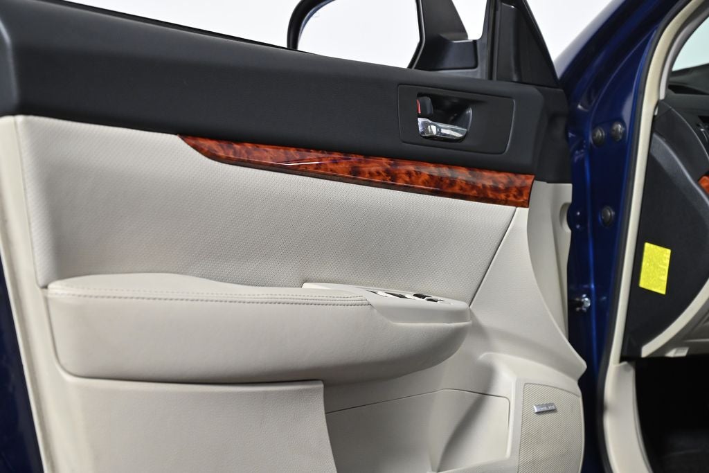 2011 Subaru Legacy 2.5i Ltd Pwr Moon