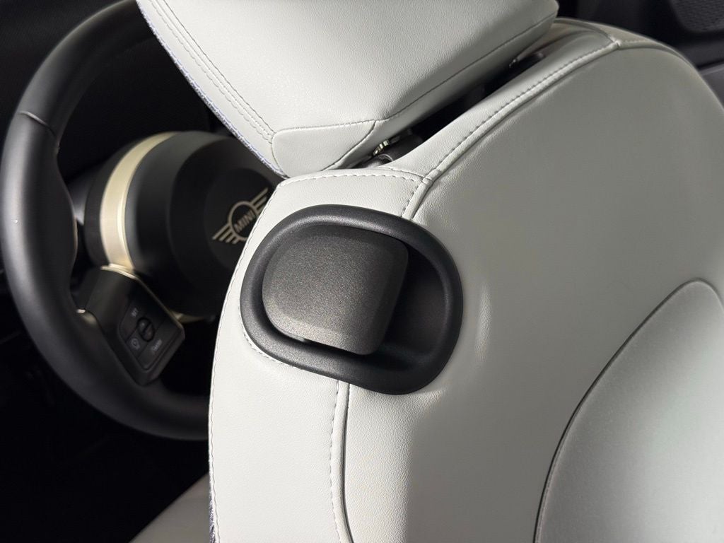 2025 MINI Cooper Signature Plus