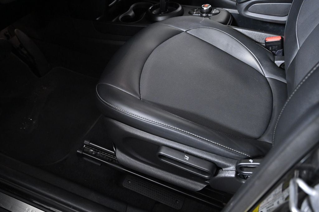 2022 MINI Cooper Countryman Oxford Edition