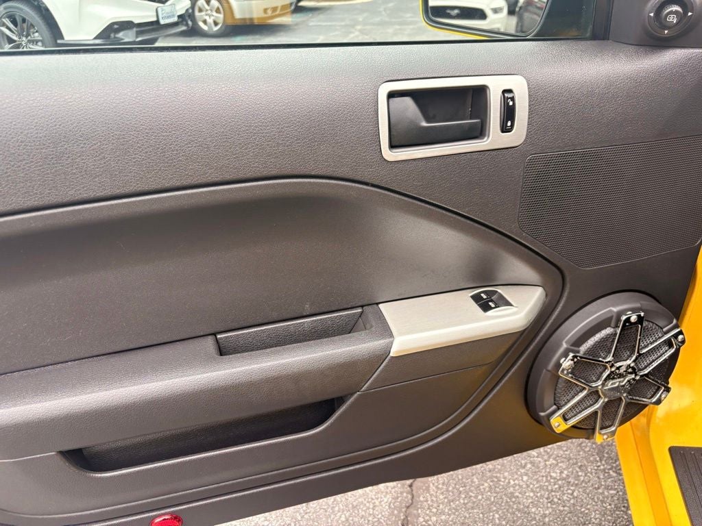 2006 Ford Mustang GT Deluxe
