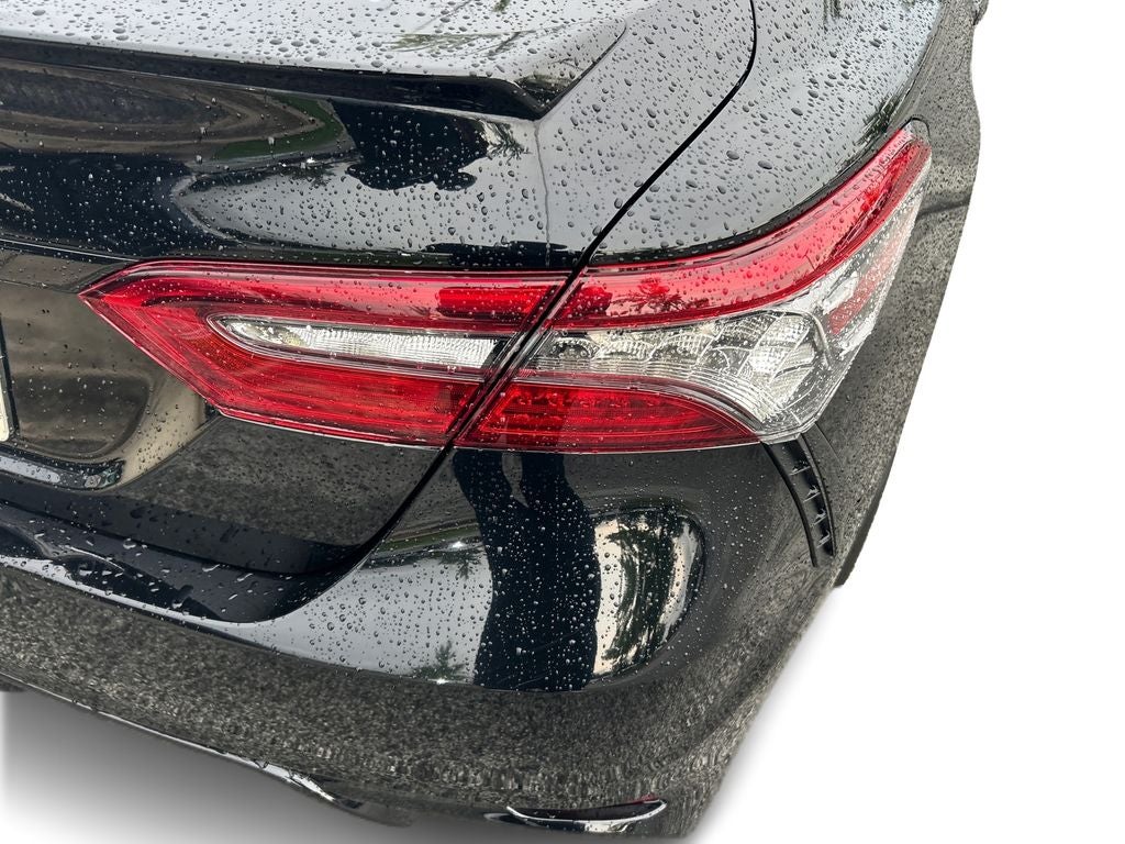 2021 Toyota Camry Hybrid XSE