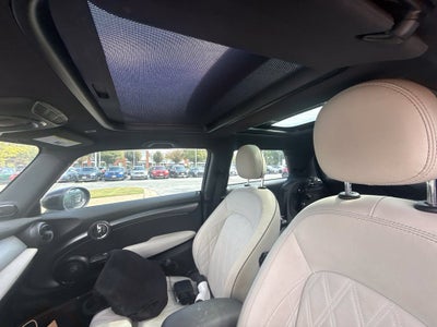 2024 MINI Cooper SE Electric Iconic Hardtop 2 Door