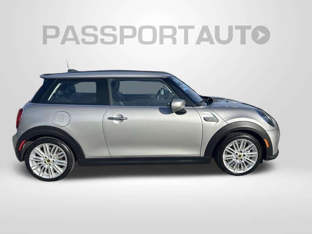 2024 MINI Cooper SE Electric Signature