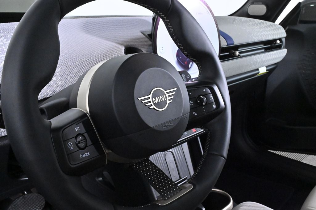 2025 MINI Cooper S Signature Plus Hardtop 2 Door