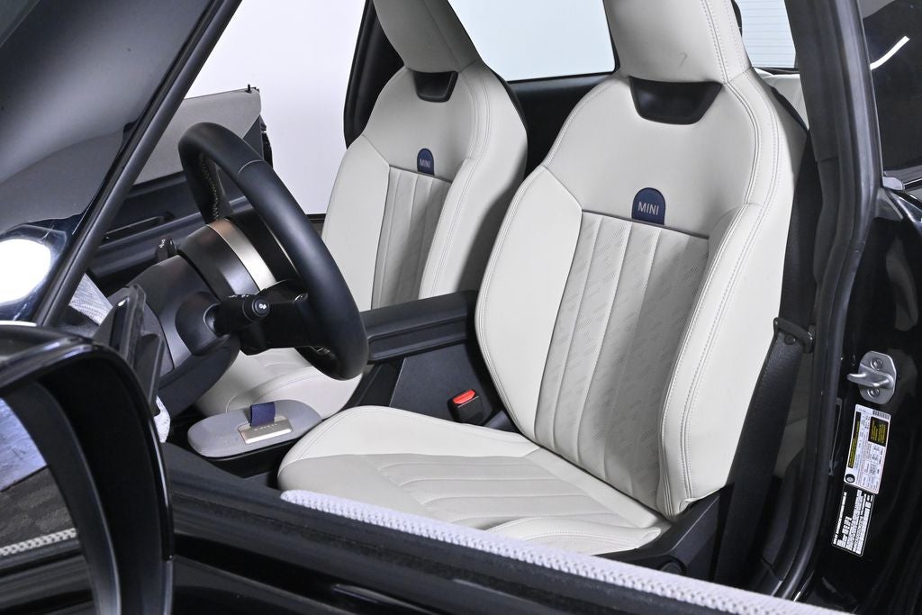 2025 MINI Cooper S Signature Plus Hardtop 2 Door