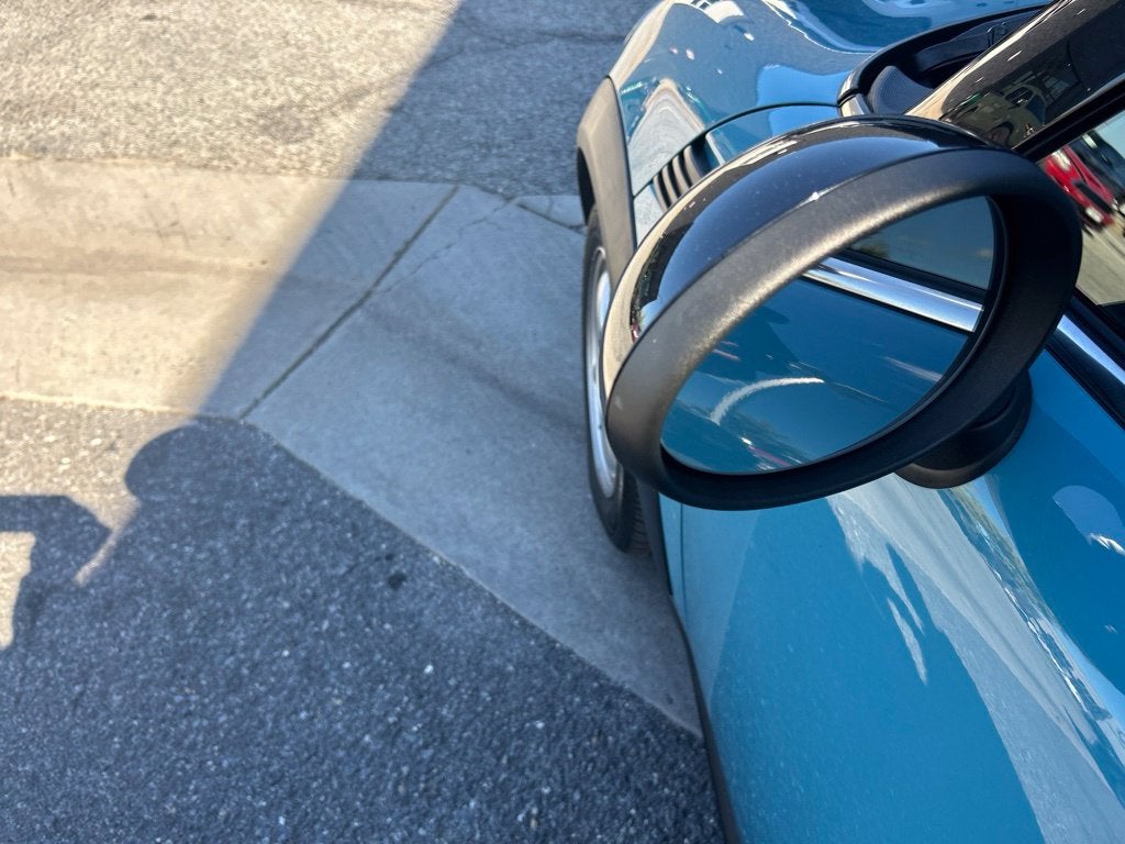 2010 MINI Cooper Base Hardtop 2 Door