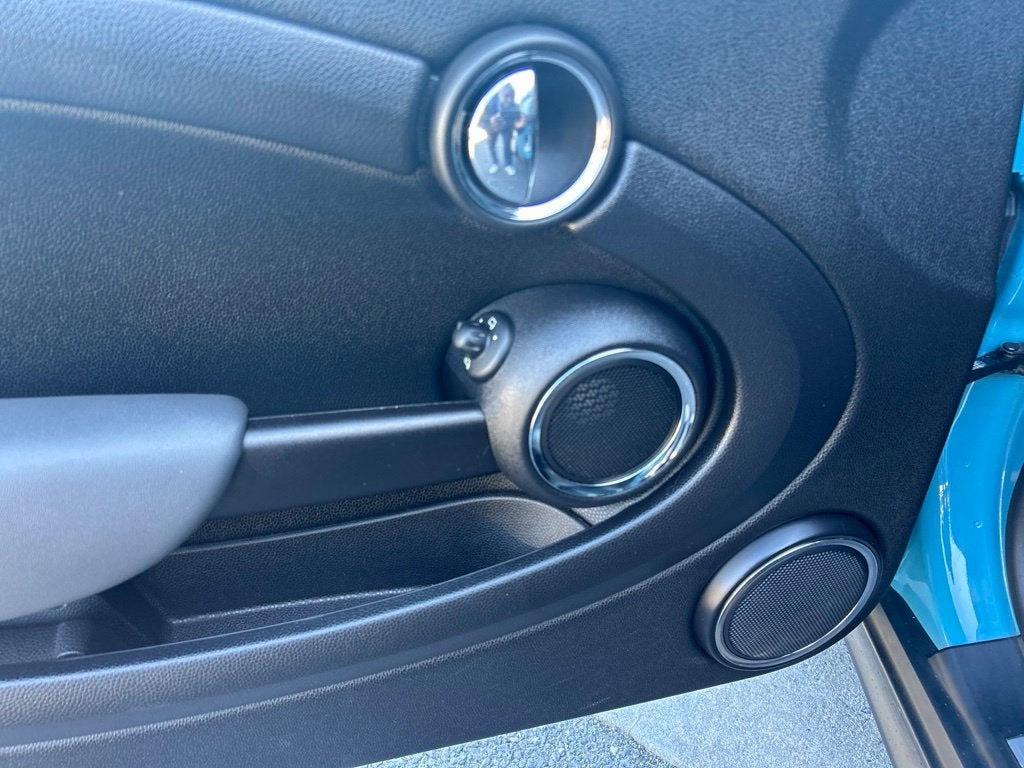 2010 MINI Cooper Base Hardtop 2 Door