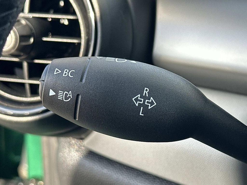 2021 MINI Cooper SE Electric Signature Plus Hardtop 2 Door