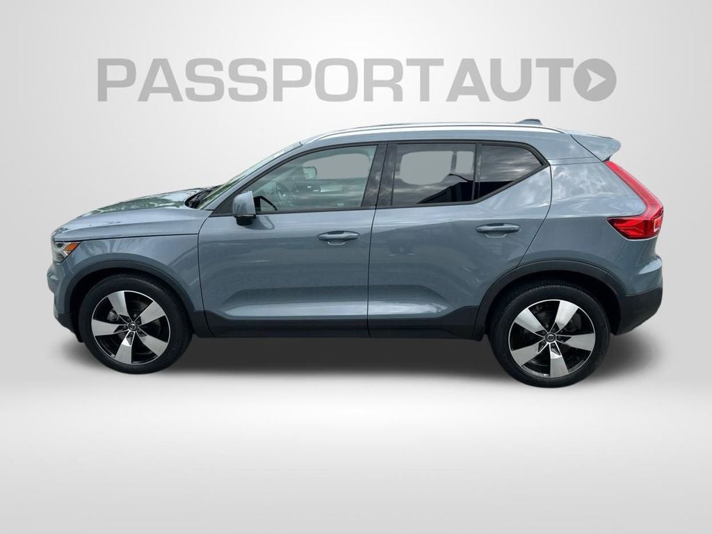 2020 Volvo XC40 Momentum AWD